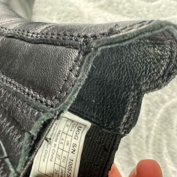 UGG Carberry Women's 6 Black Studded Ankle Boots Heeled Moto 1005755 - Picture 4 of 5